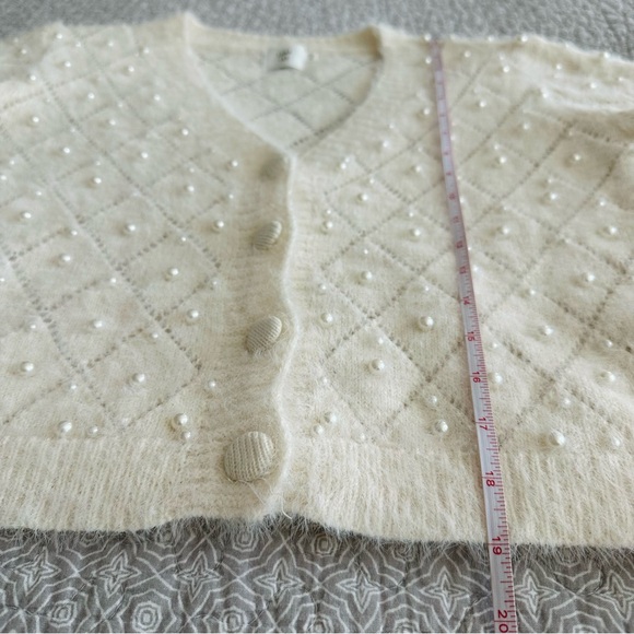 LUNA IVY Diamond Pattern Cardigan Sweater Pearls Beaded Fuzzy Coquette Size M - Picture 8 of 11